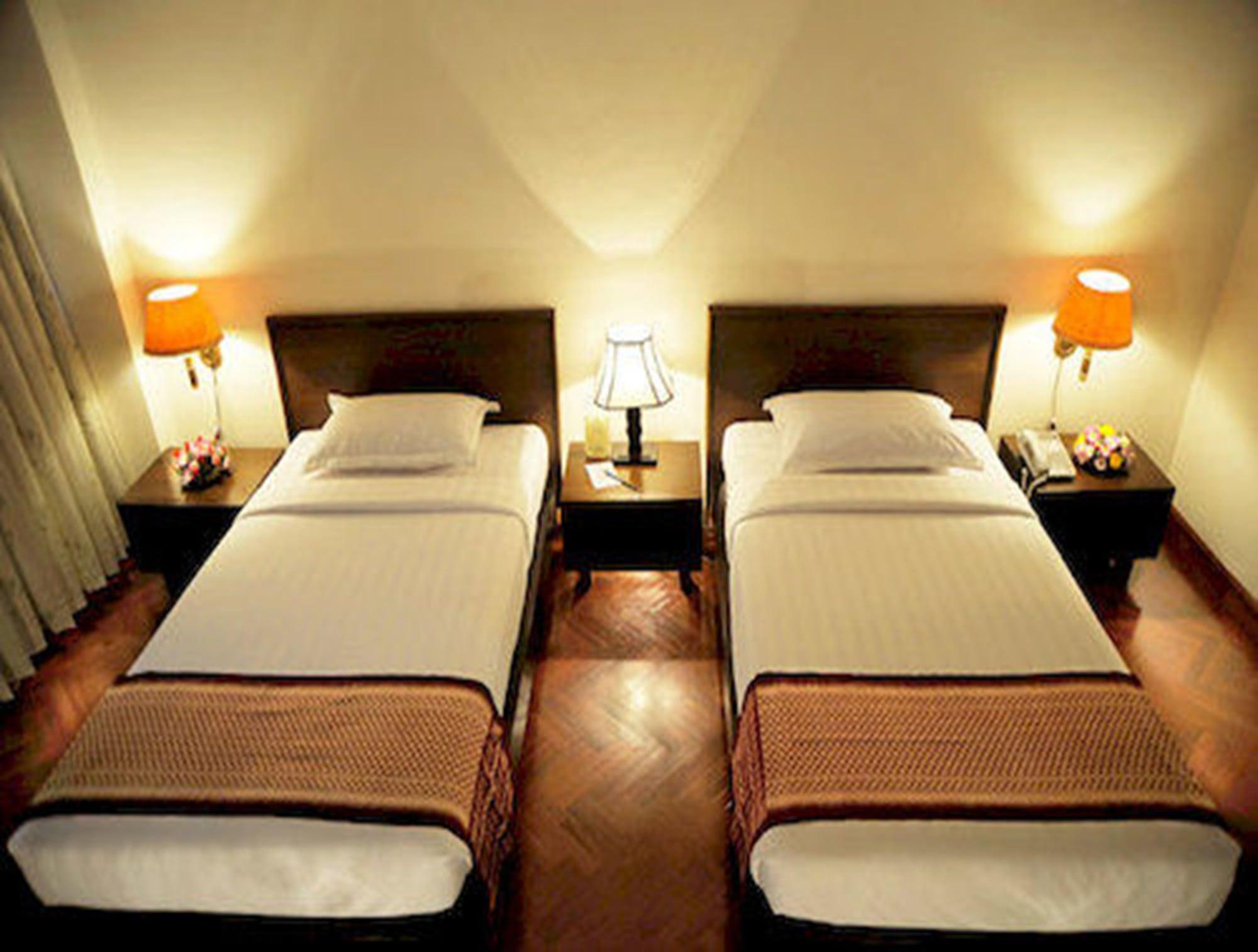Hotel Янгон Экстерьер фото