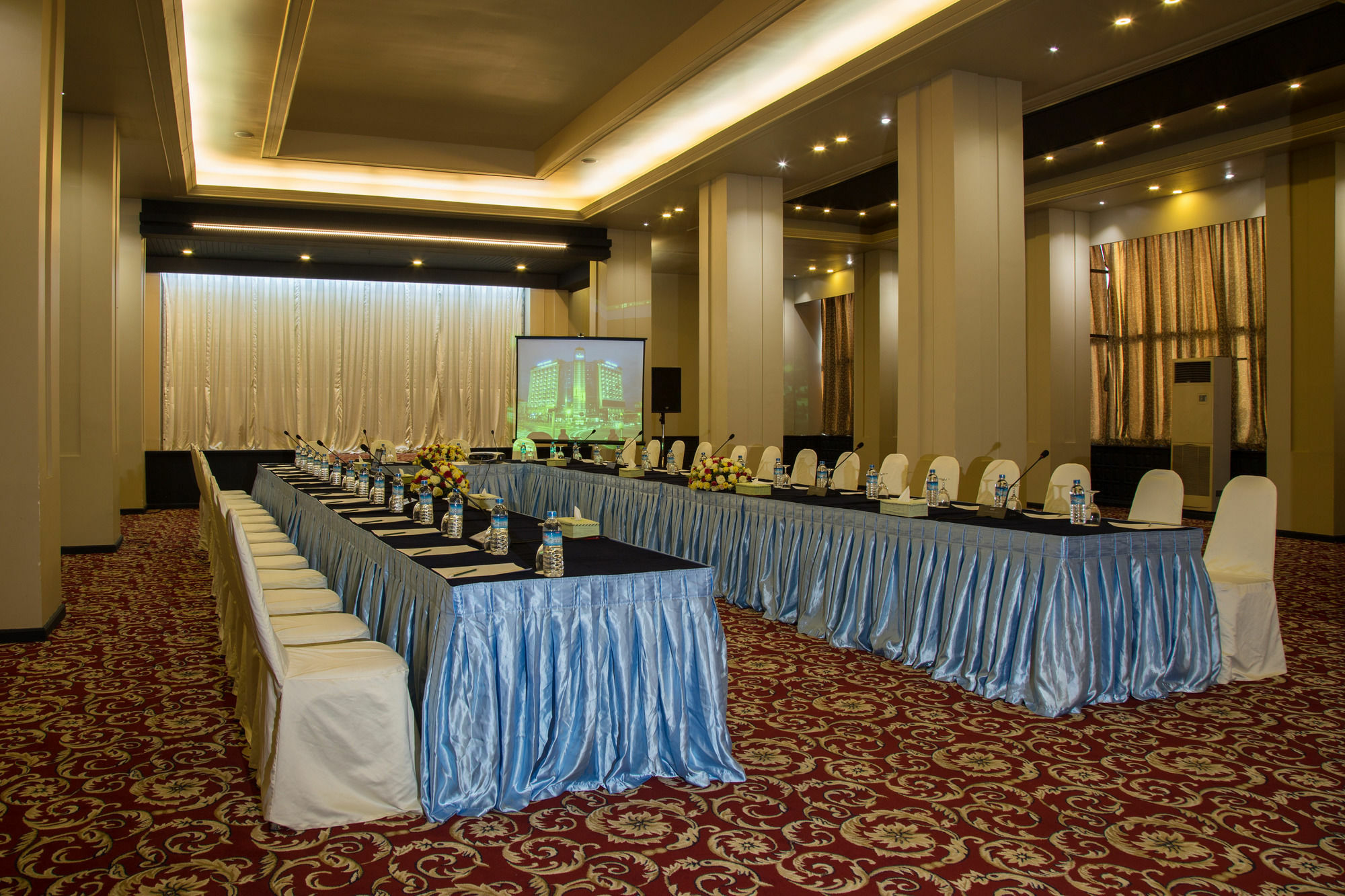 Hotel Янгон Экстерьер фото
