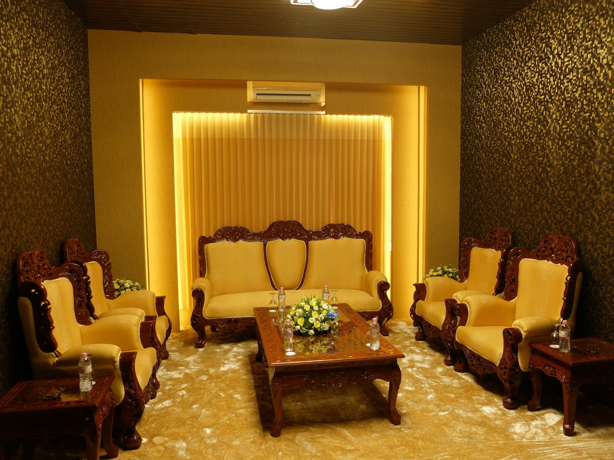 Hotel Янгон Экстерьер фото