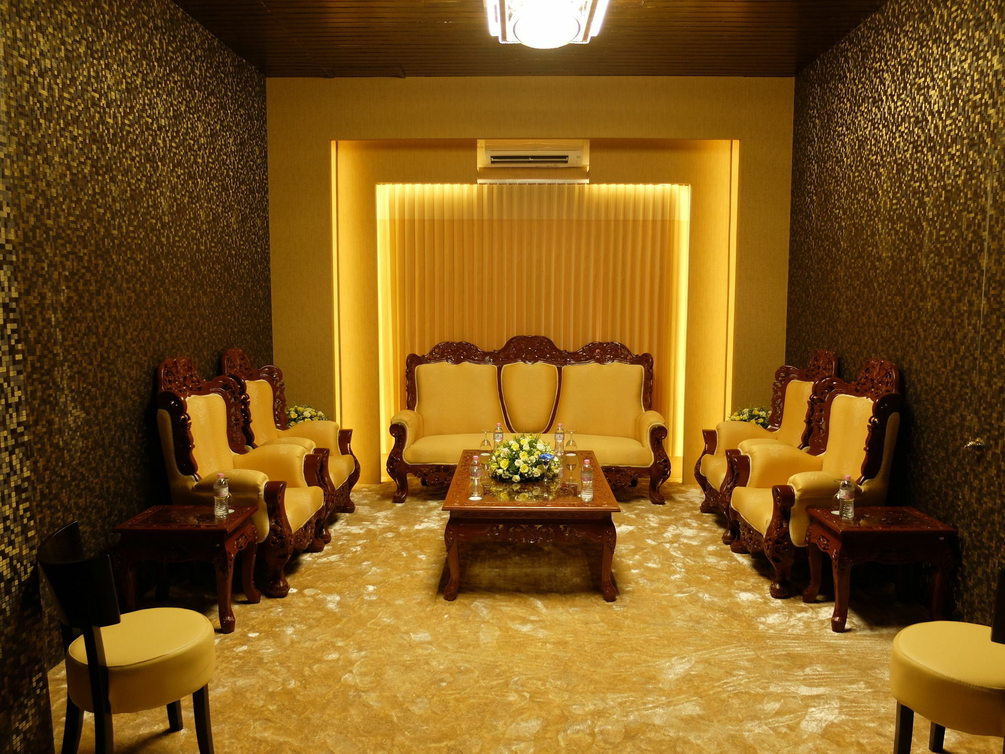 Hotel Янгон Экстерьер фото