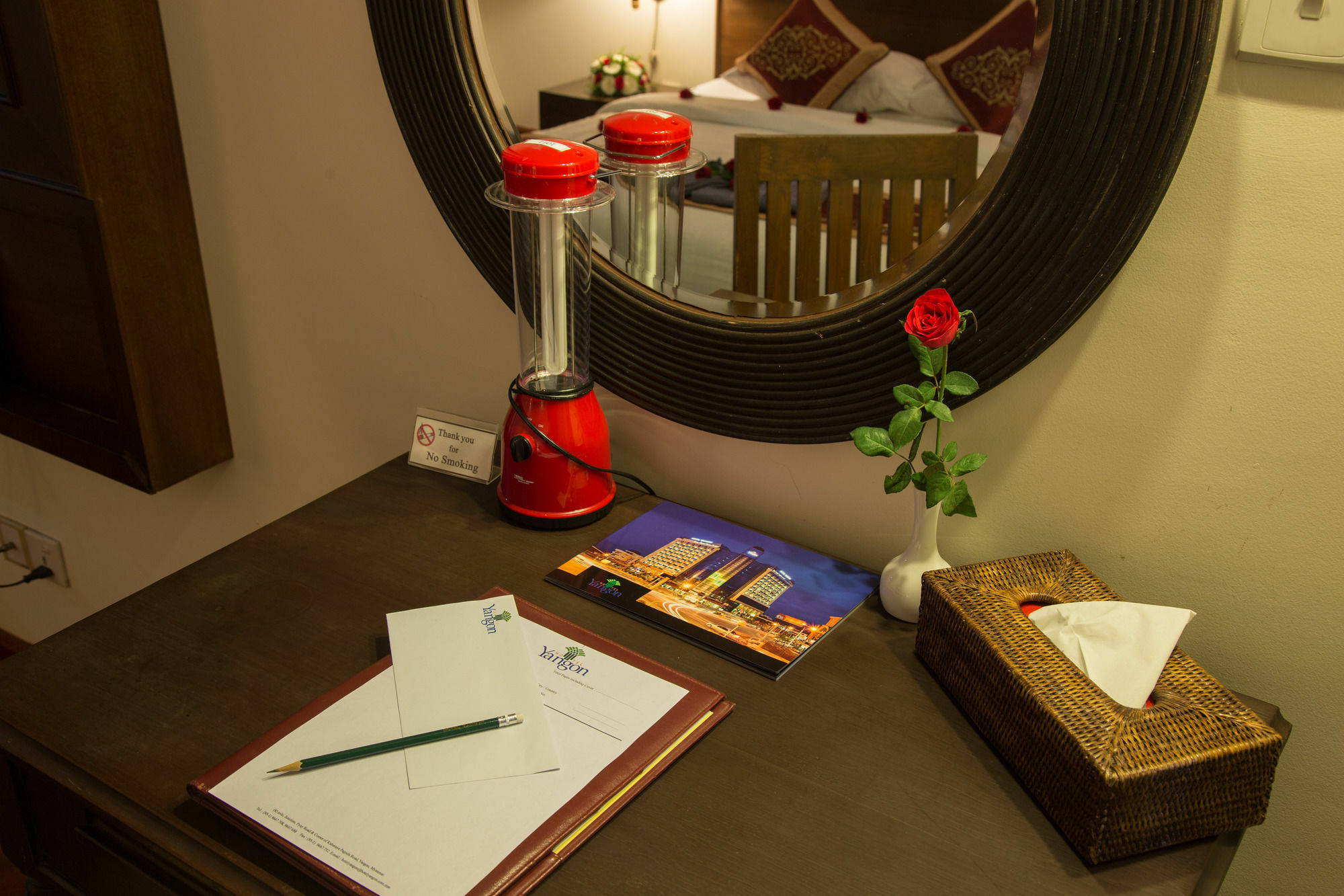 Hotel Янгон Экстерьер фото