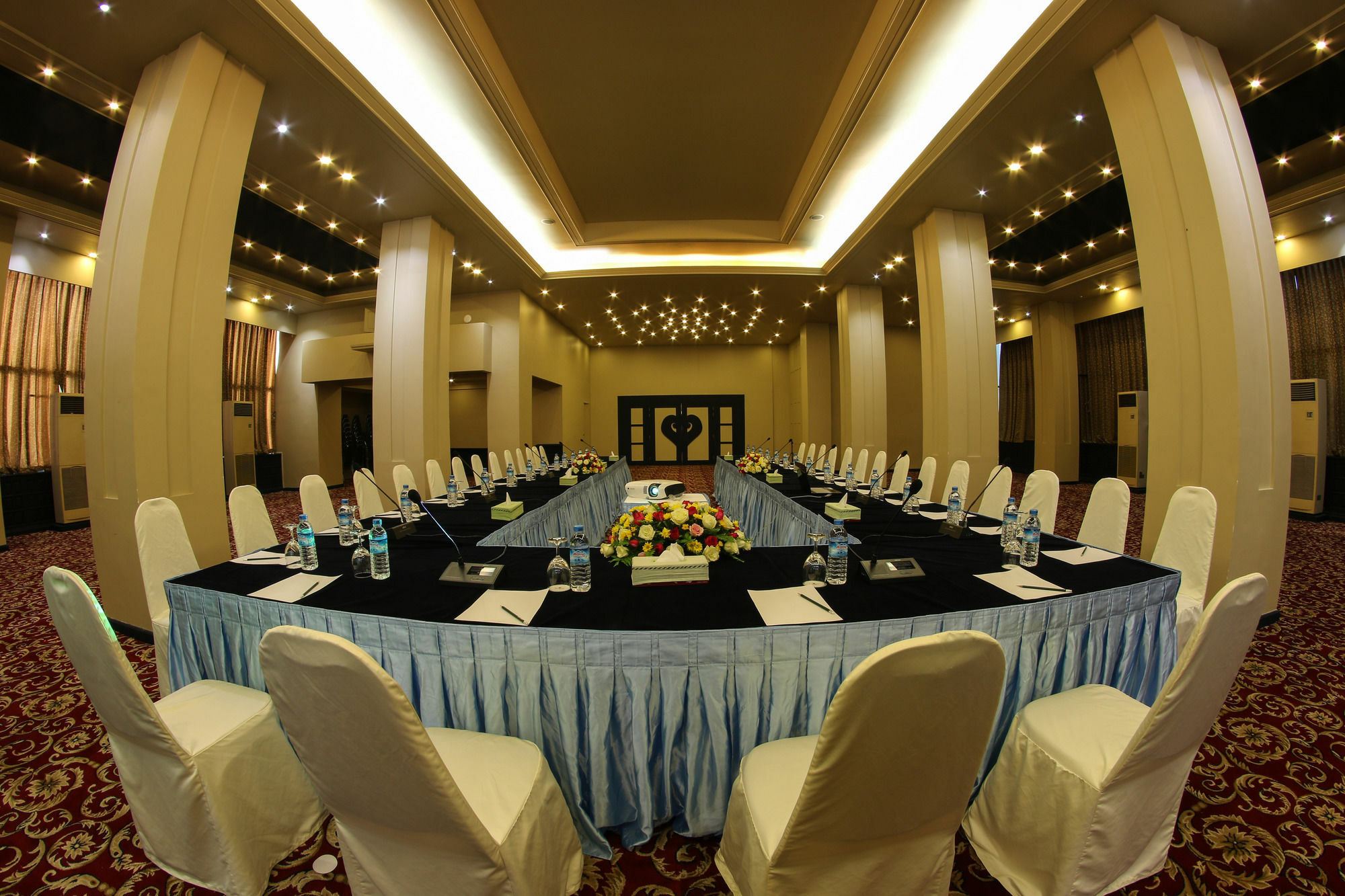 Hotel Янгон Экстерьер фото